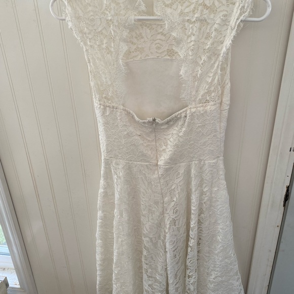 2 for $12 💖 Women’s White Lacey A-Line Party Dress Size Small - Picture 5 of 7